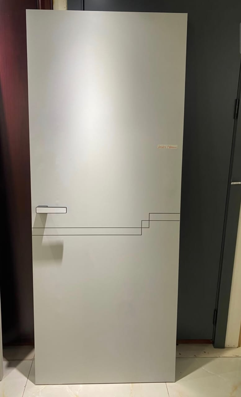 Ivory Stepline Interior Door — Doors